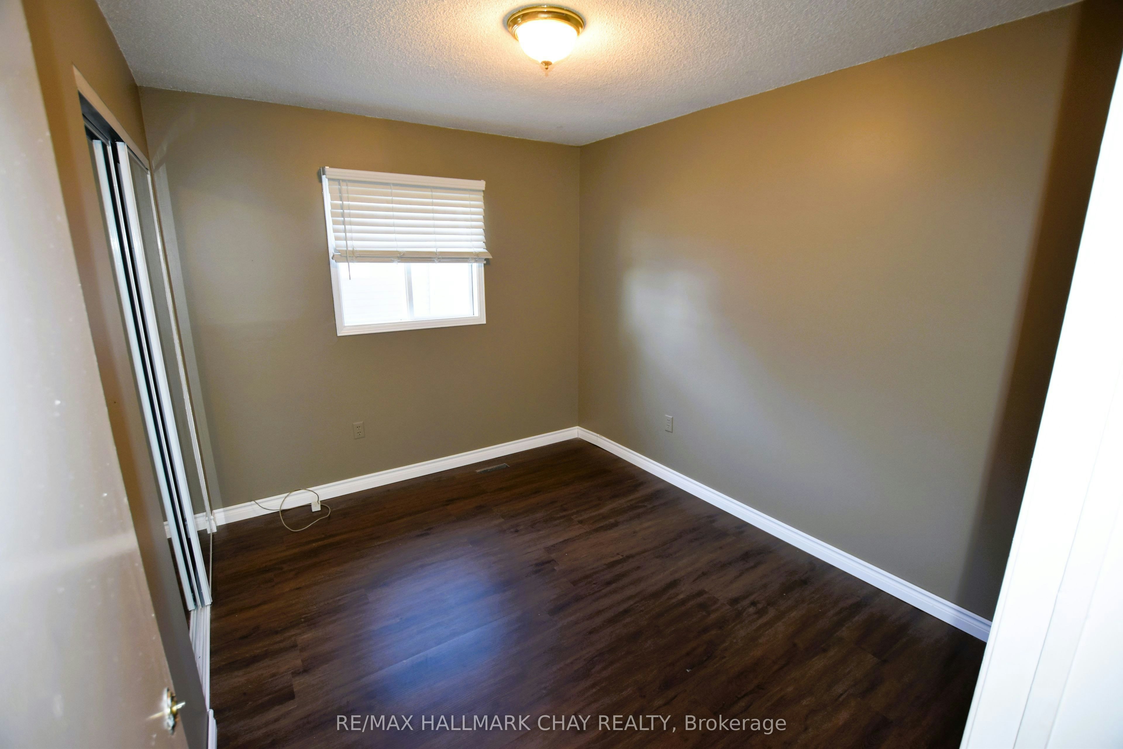 Upper-19 Broadfoot Road, Barrie, ON, L4N 5K6 - 7