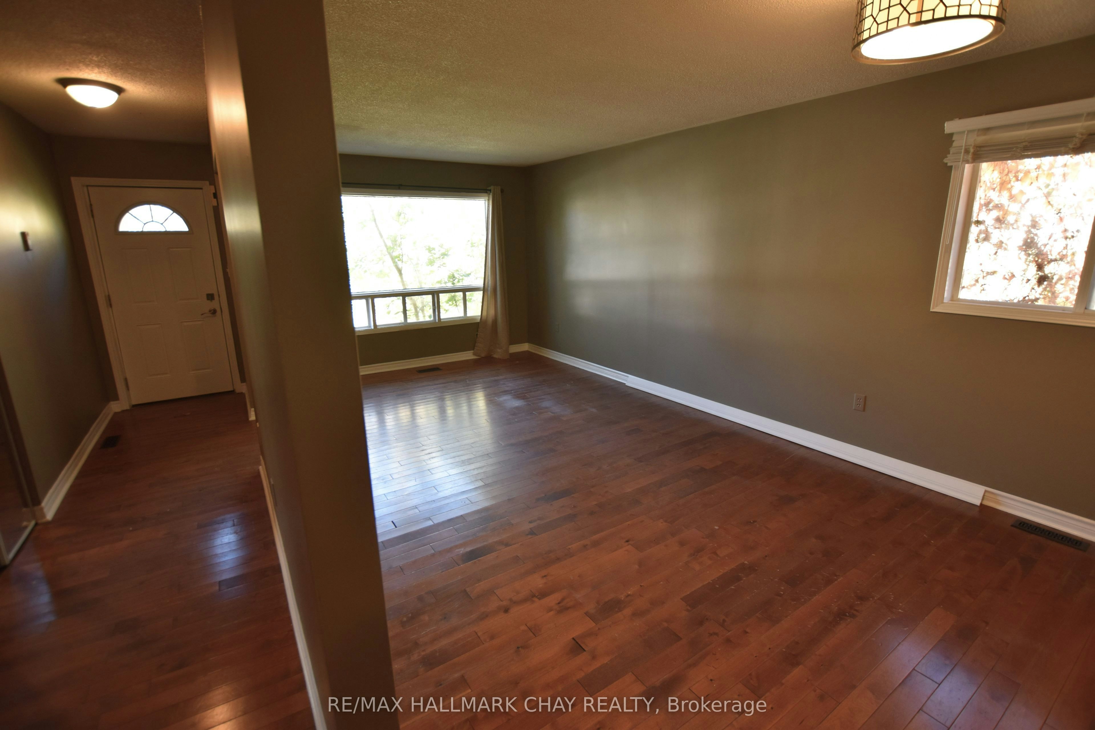 Upper-19 Broadfoot Road, Barrie, ON, L4N 5K6 - 9