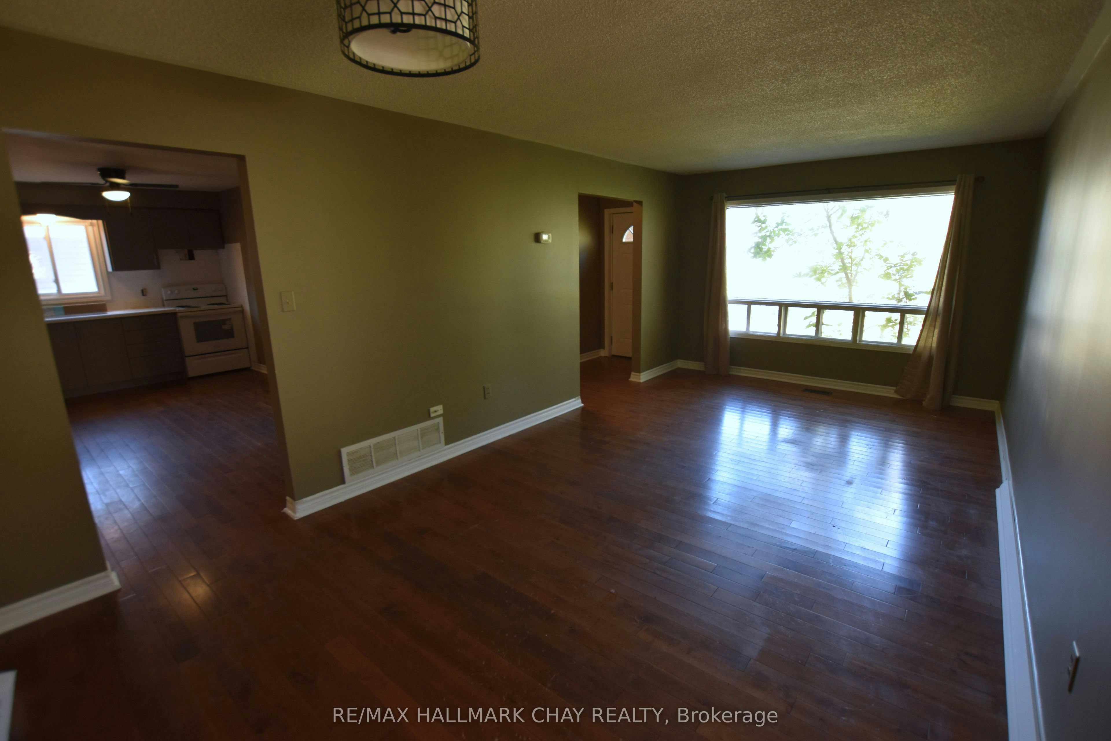 Upper-19 Broadfoot Road, Barrie, ON, L4N 5K6 - 8