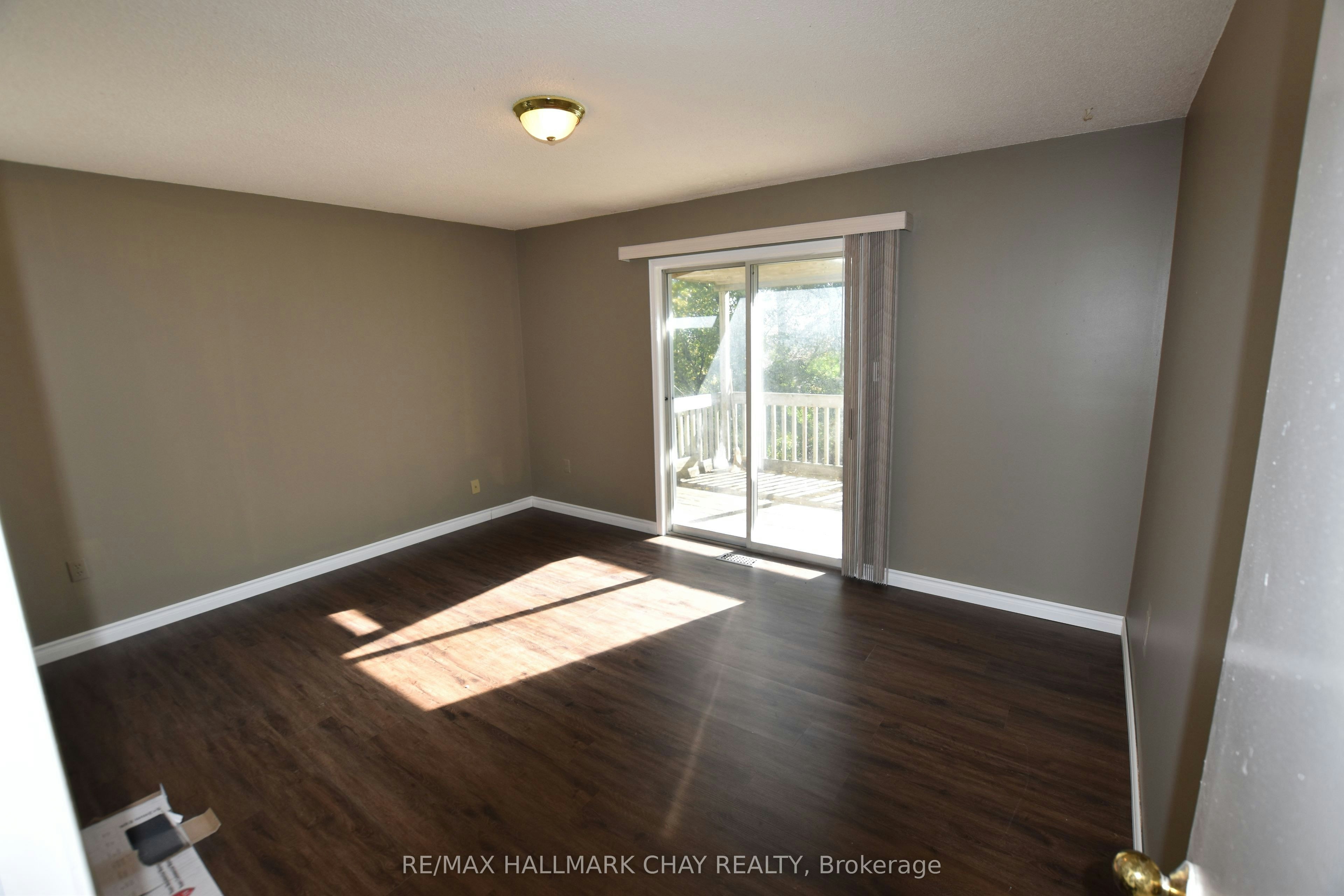 Upper-19 Broadfoot Road, Barrie, ON, L4N 5K6 - 4