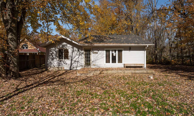 4260 Lakeview Drive