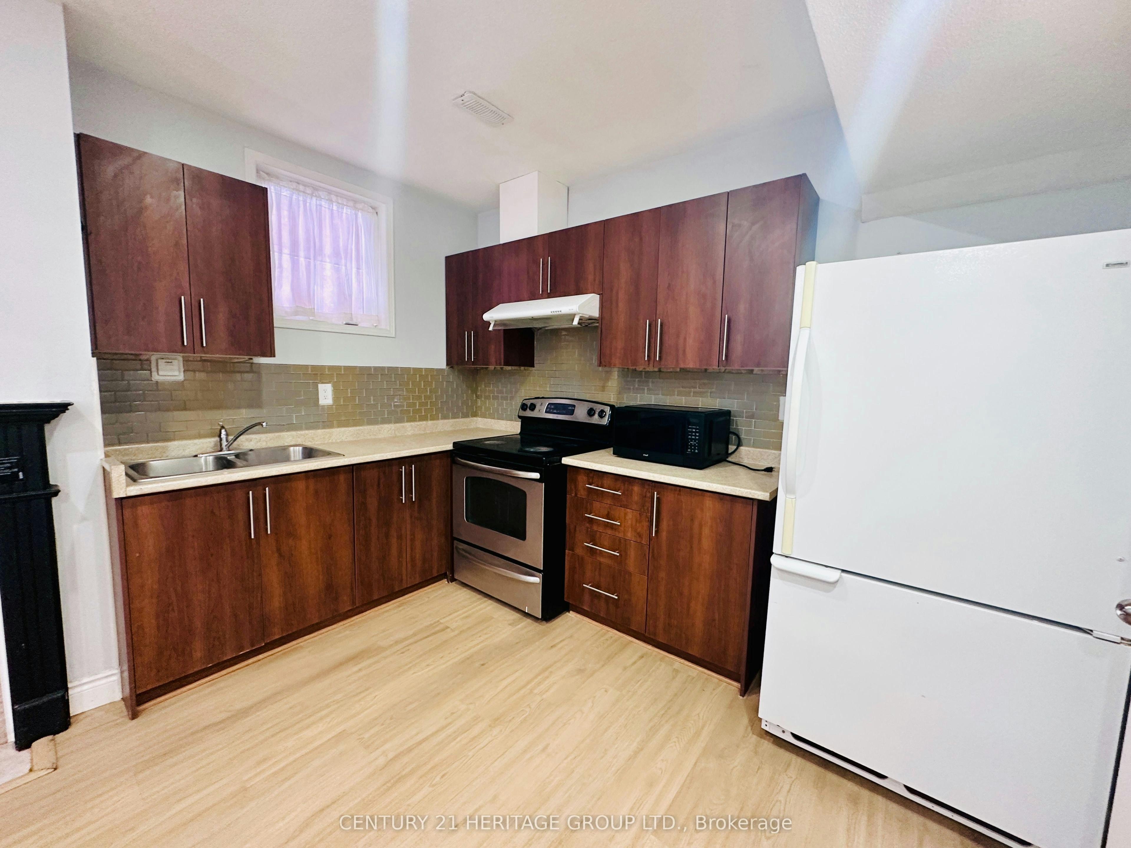 Basement-135 Cheltenham Road, Barrie, ON, L3Z 2A5 - 3