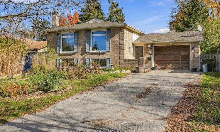 17 Wells Crescent