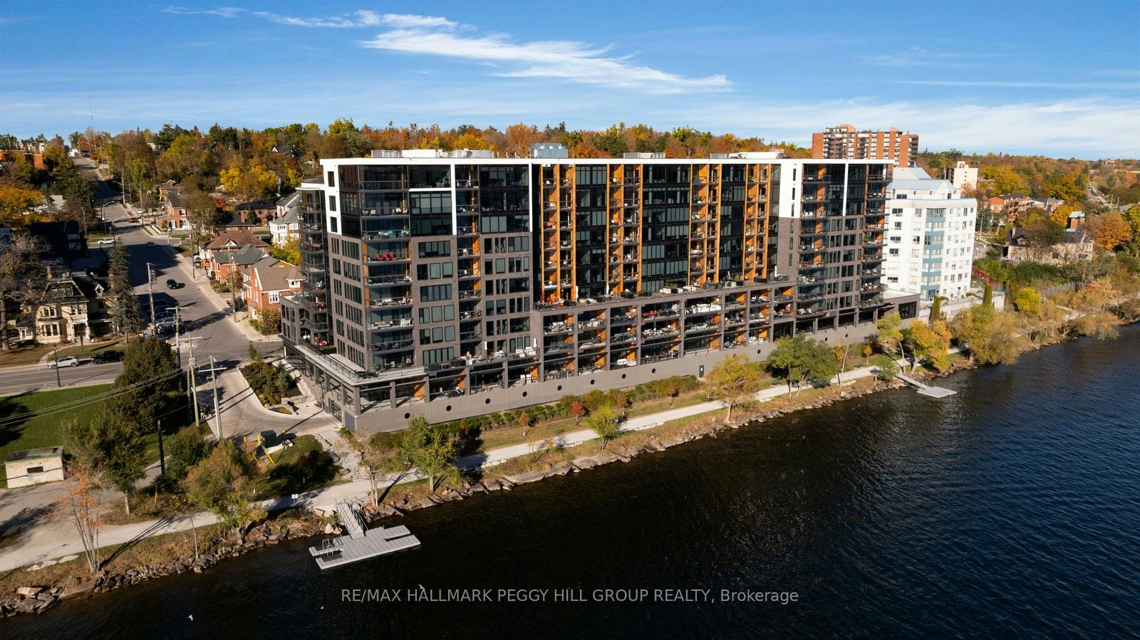 702-185 Dunlop Street E, Barrie, ON, L4M 0L7