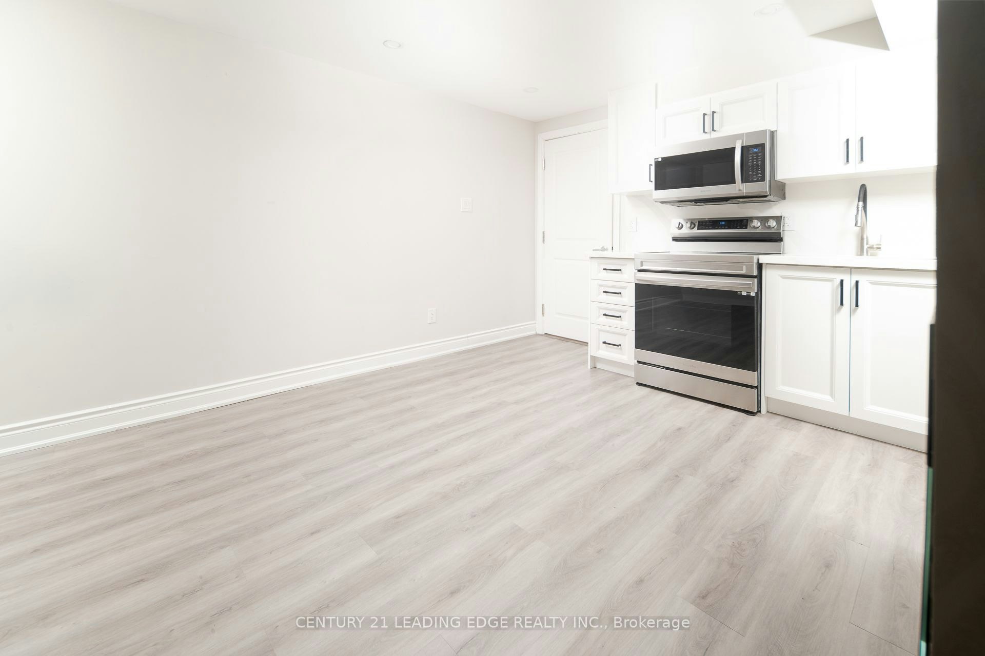 Lower-314 Grove Street E, Barrie, ON, L4M 5J3 - 8