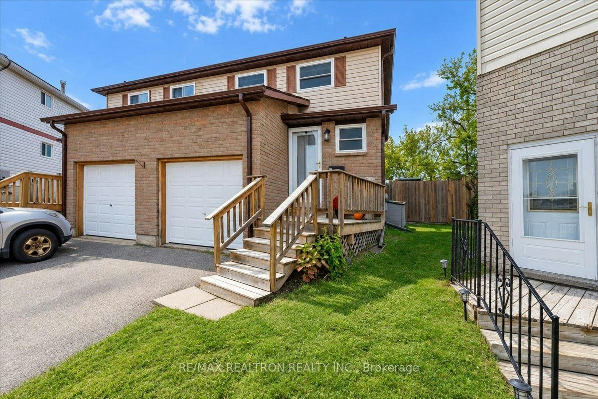 99 Robin Court, Barrie, ON, L4M 5L9