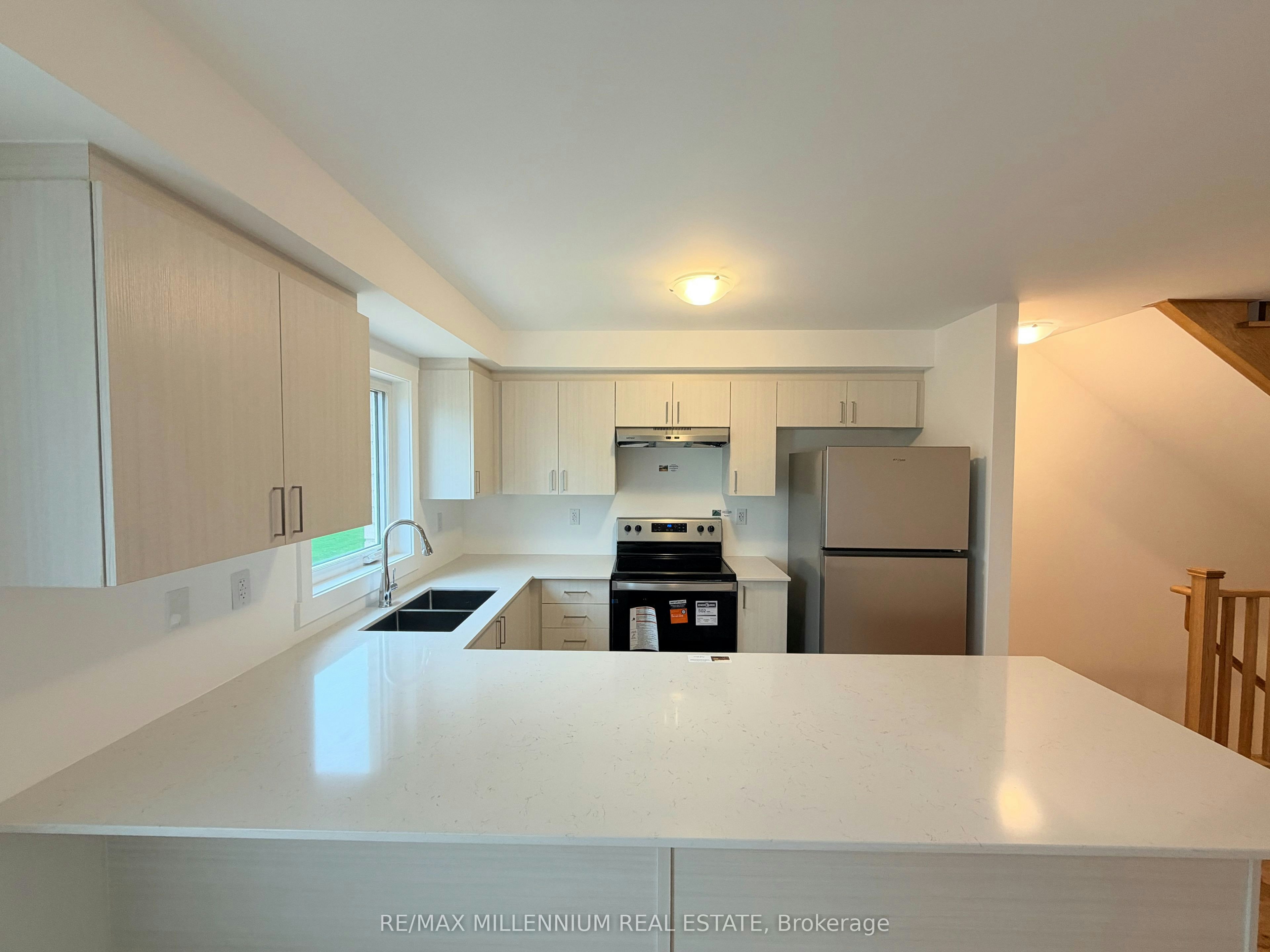 39 Flan Boulevard, Barrie, ON, L9J 0E1 - 8