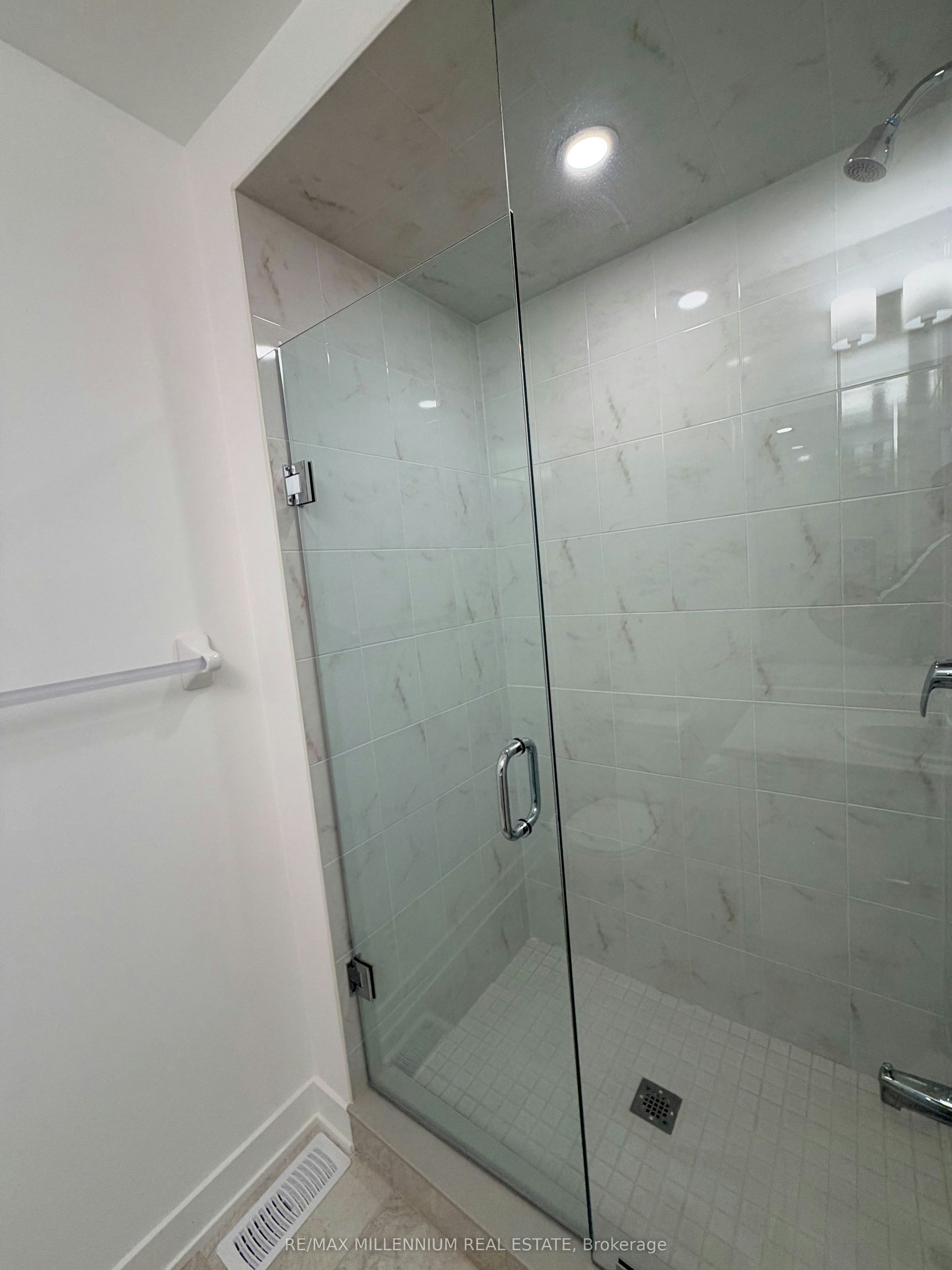 39 Flan Boulevard, Barrie, ON, L9J 0E1 - 17