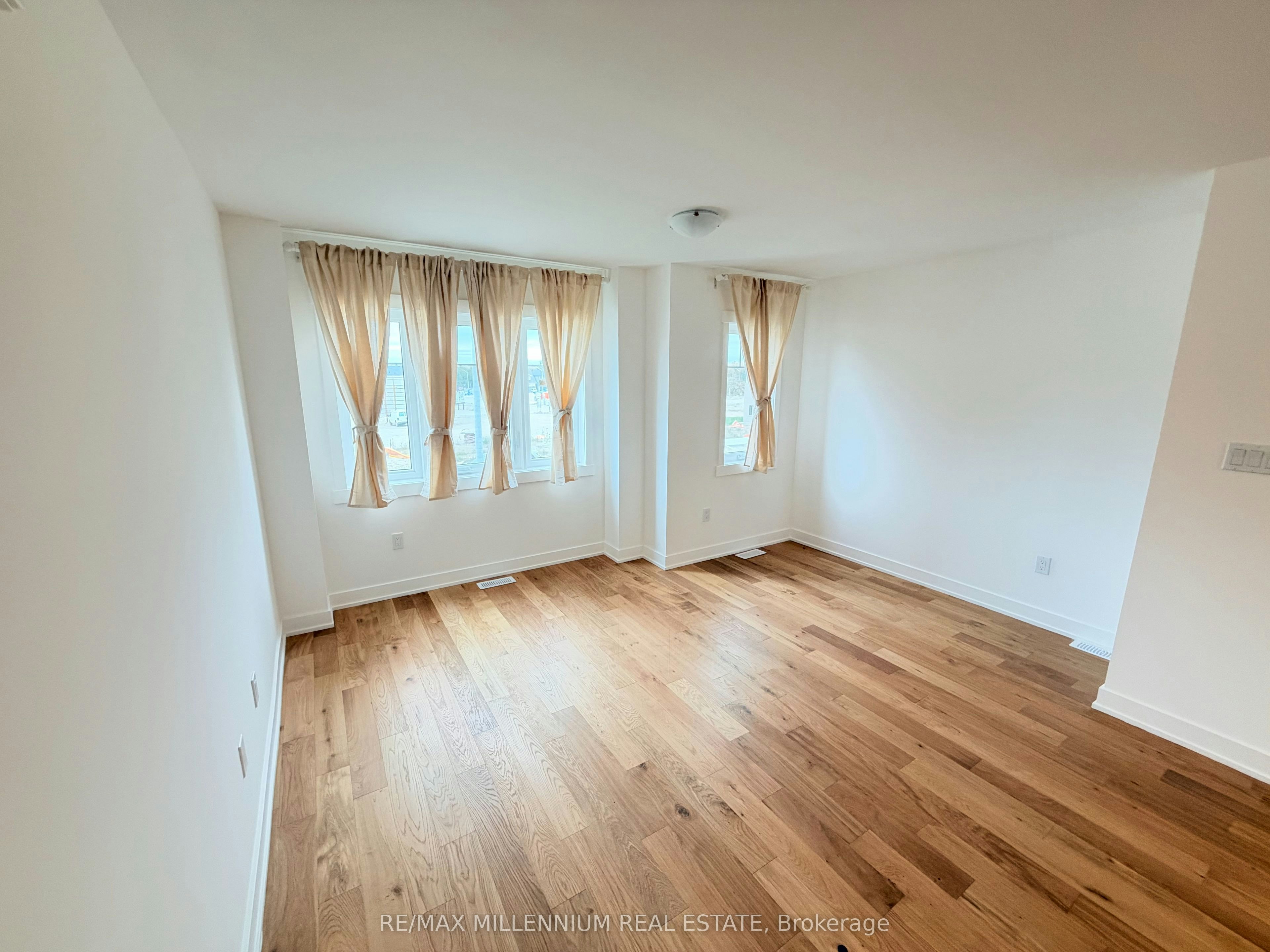 39 Flan Boulevard, Barrie, ON, L9J 0E1 - 12