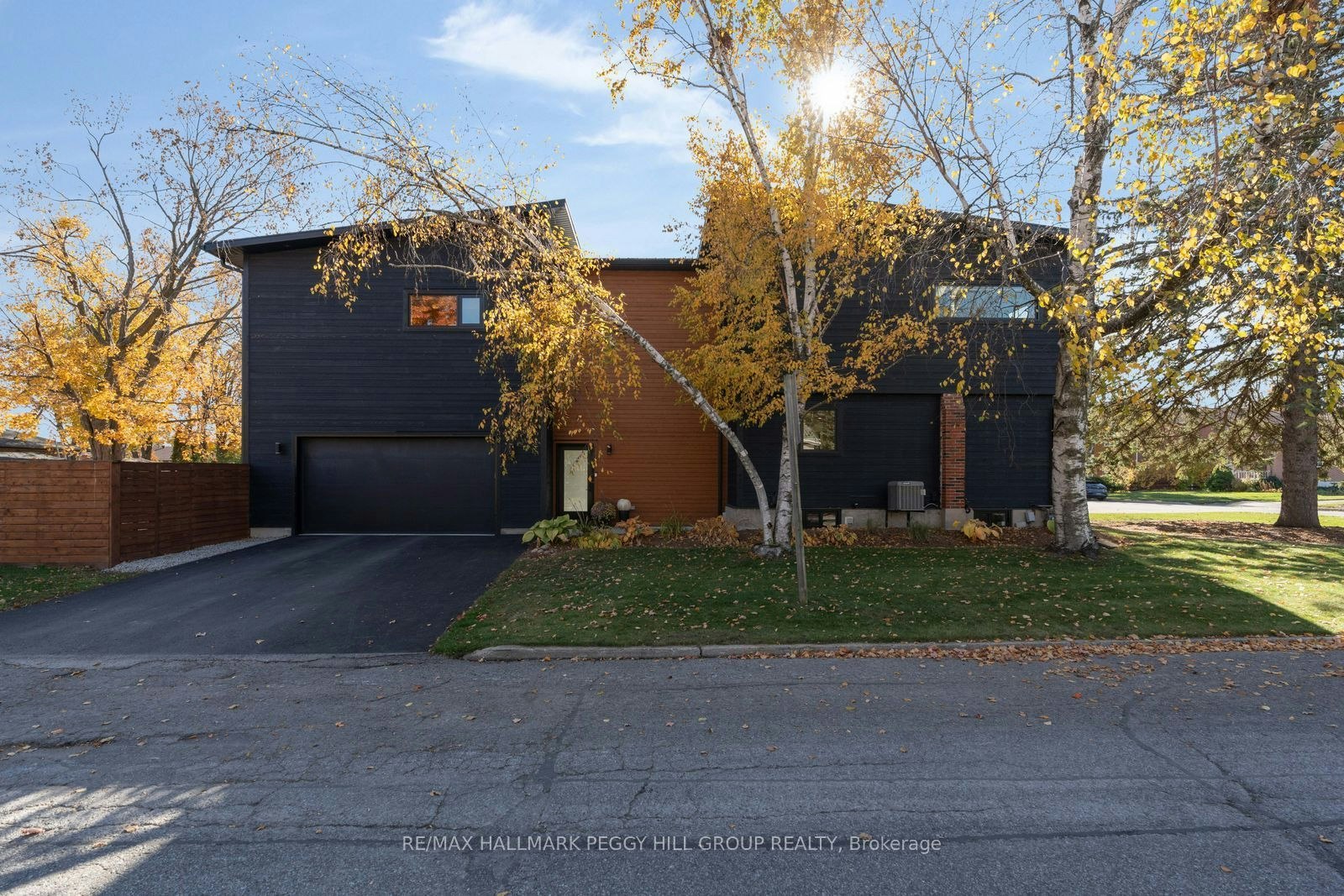83 Nelson Street, Barrie, ON, L4M 4K3
