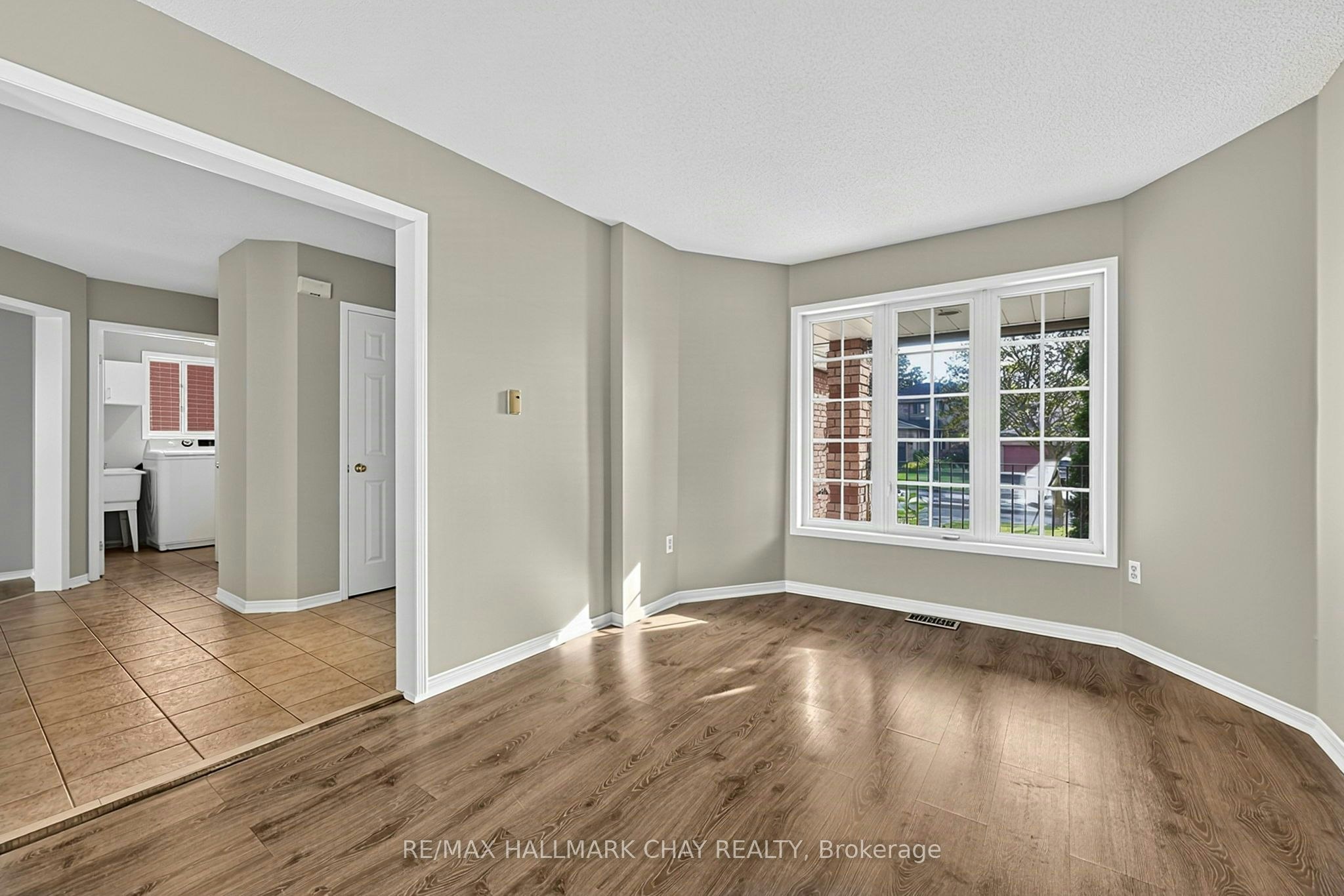 50 Loon Avenue, Barrie, ON, L4N 8W6 - 9