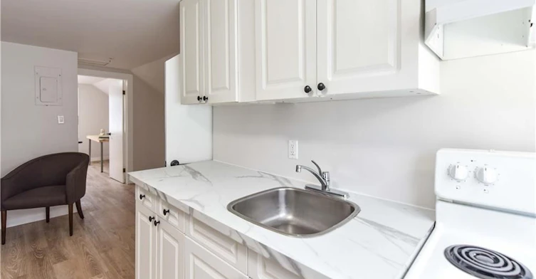 Upper-17 Champlain Street, Orillia, ON, L3V 2G6 - 4