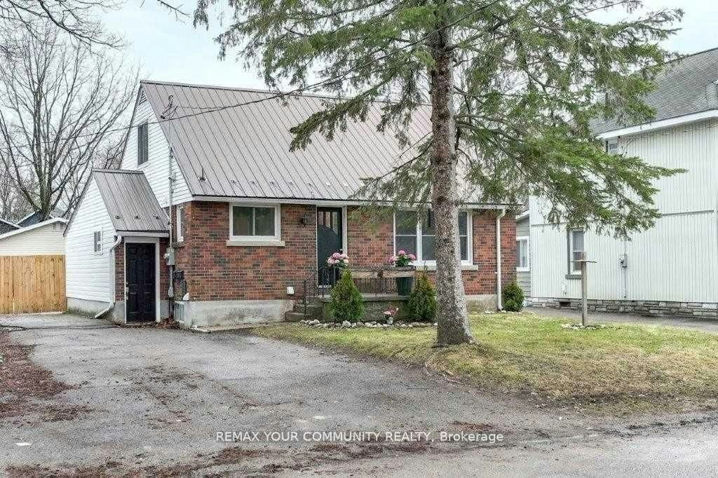 Upper-17 Champlain Street, Orillia, ON, L3V 2G6 - 2