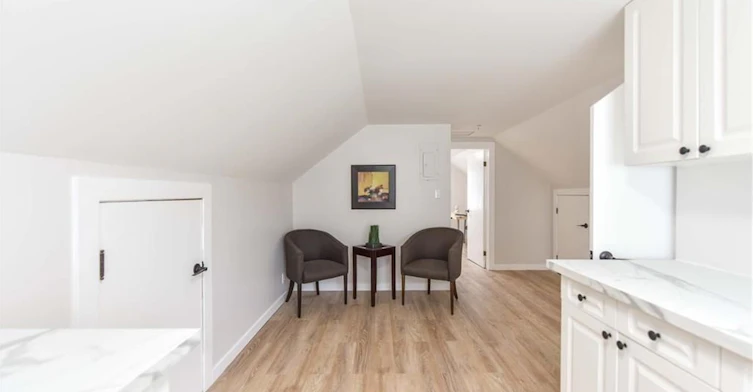 Upper-17 Champlain Street, Orillia, ON, L3V 2G6 - 9