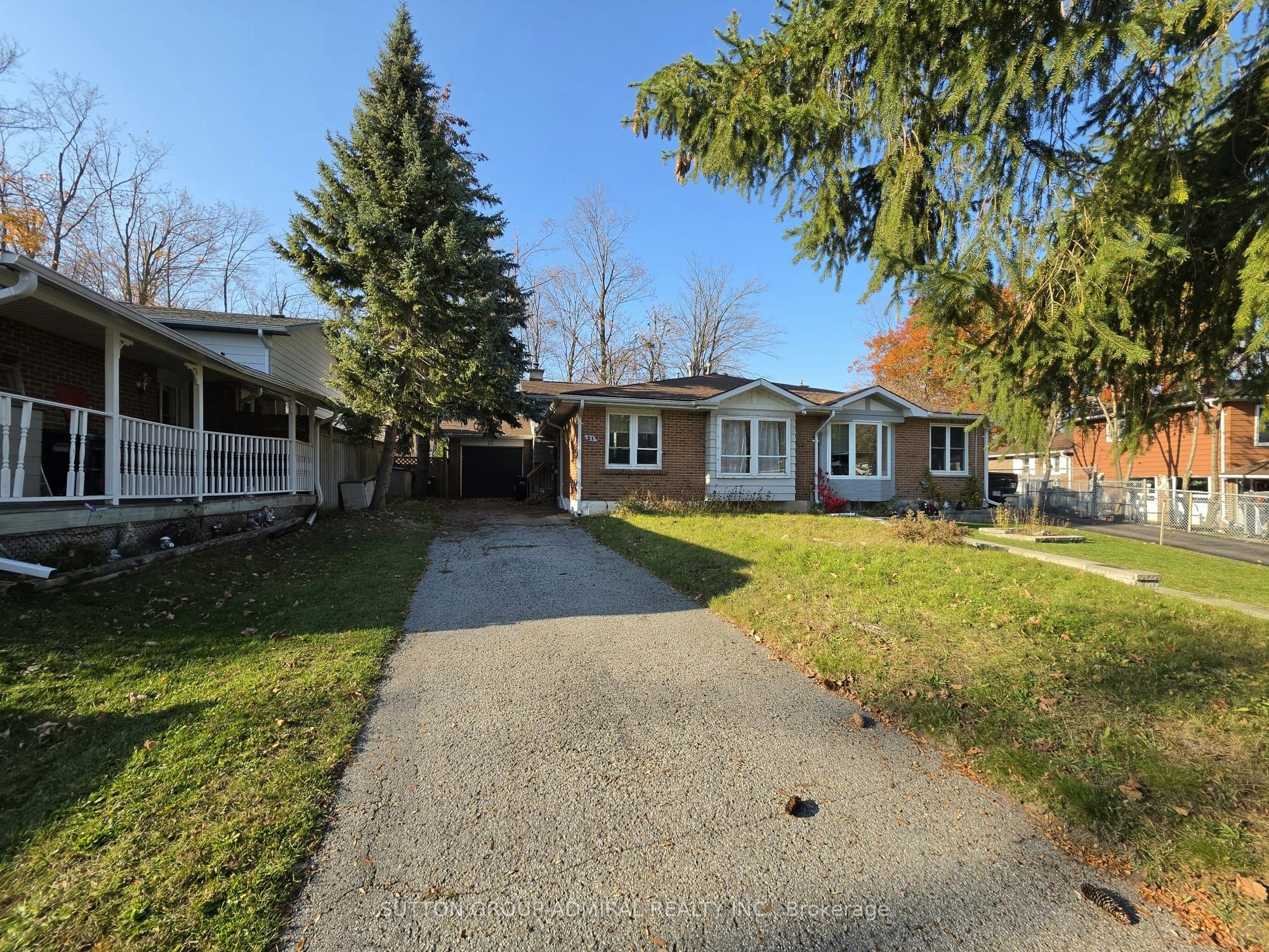 21 Ashdale Court, Barrie, ON, L4M 5B5