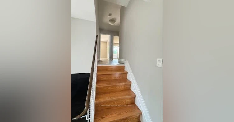 21 Ashdale Court, Barrie, ON, L4M 5B5 - 9