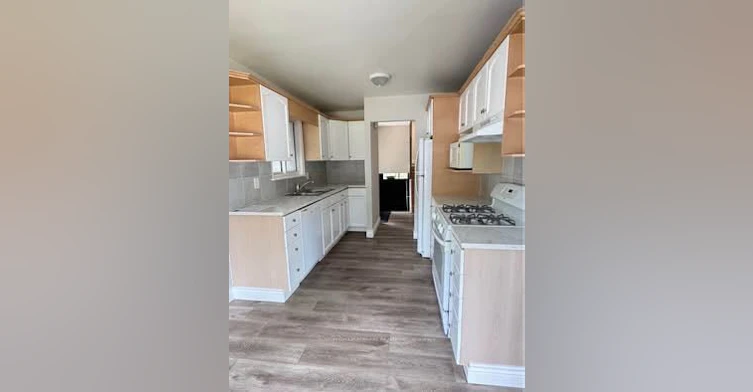 21 Ashdale Court, Barrie, ON, L4M 5B5 - 3
