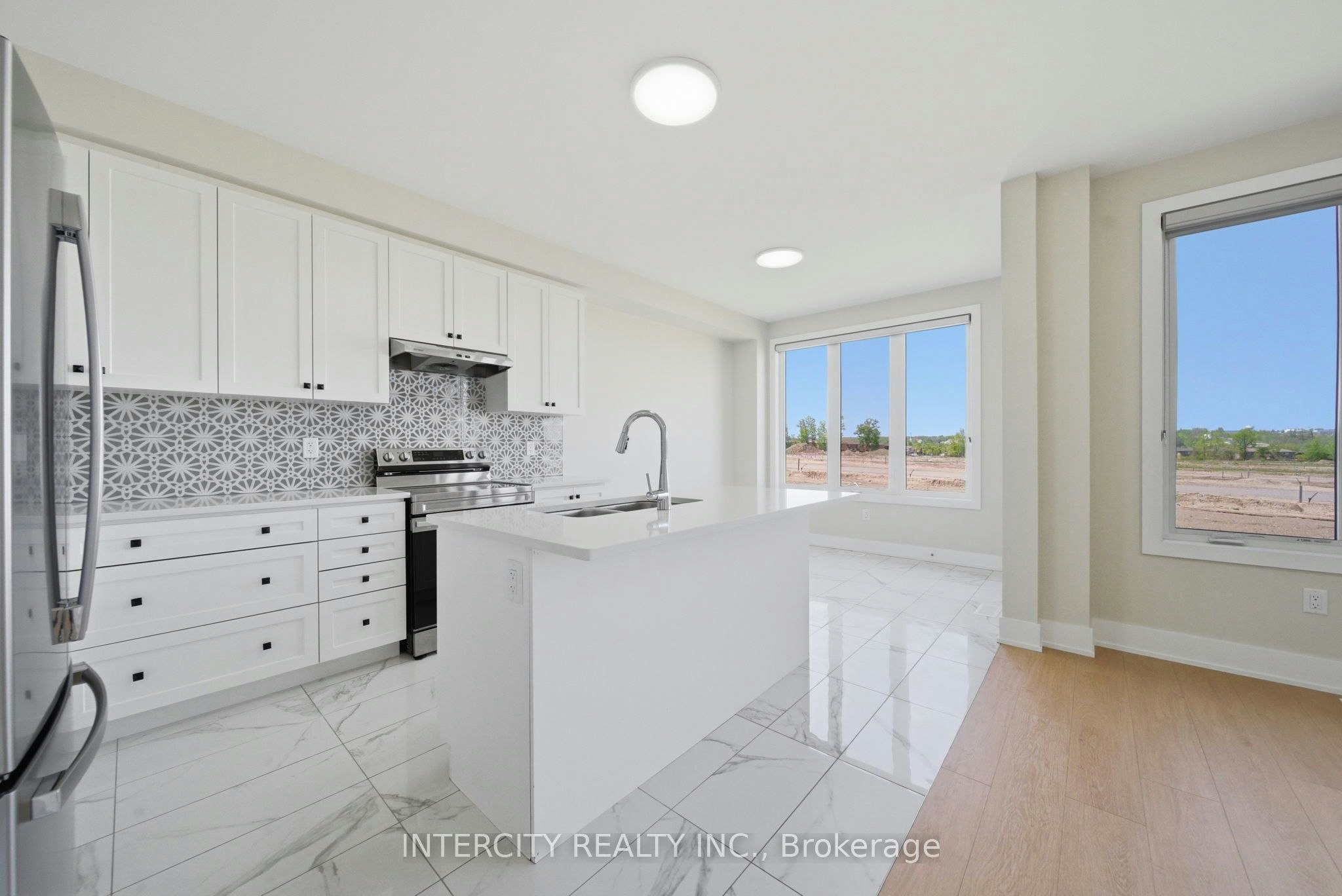 10 Kingsbury Trail, Barrie, ON, L9J 0W9 - 10