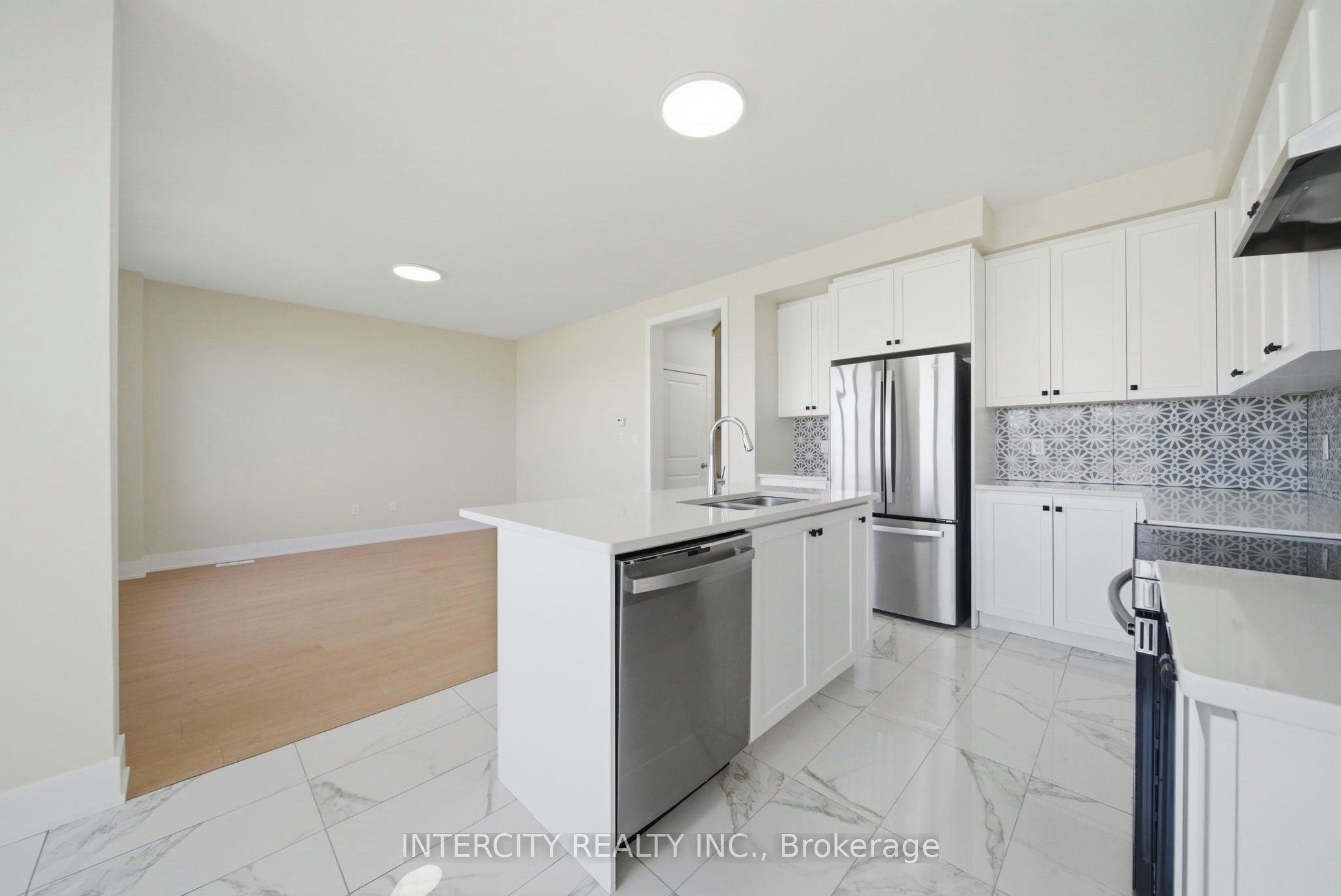 10 Kingsbury Trail, Barrie, ON, L9J 0W9 - 16
