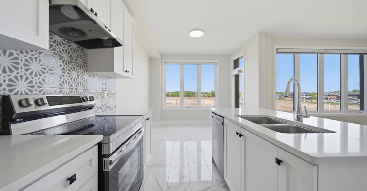 10 Kingsbury Trail, Barrie, ON, L9J 0W9 - 12