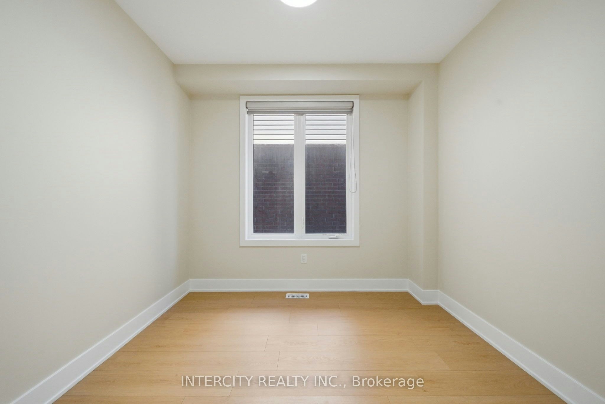 10 Kingsbury Trail, Barrie, ON, L9J 0W9 - 6