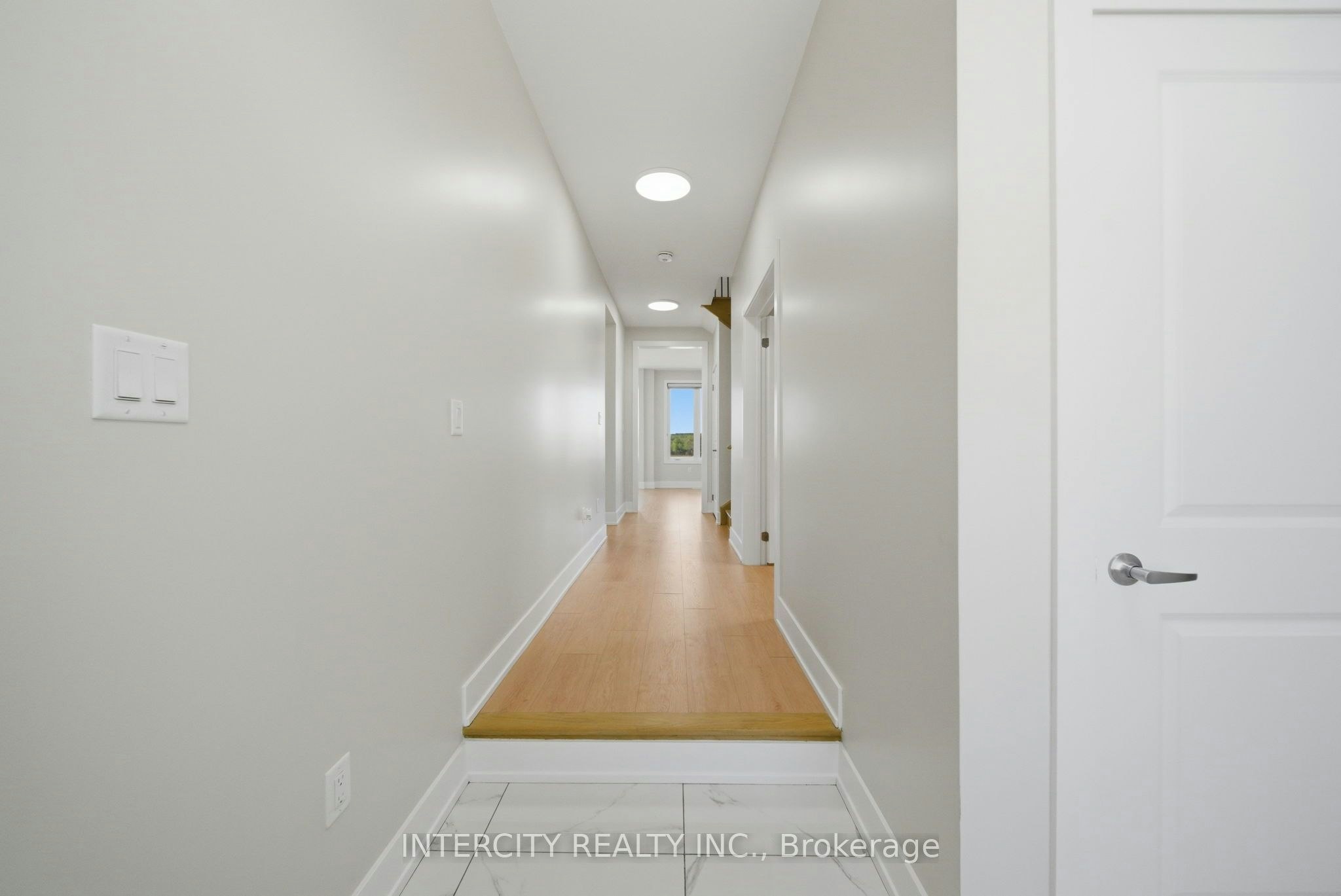 10 Kingsbury Trail, Barrie, ON, L9J 0W9 - 3
