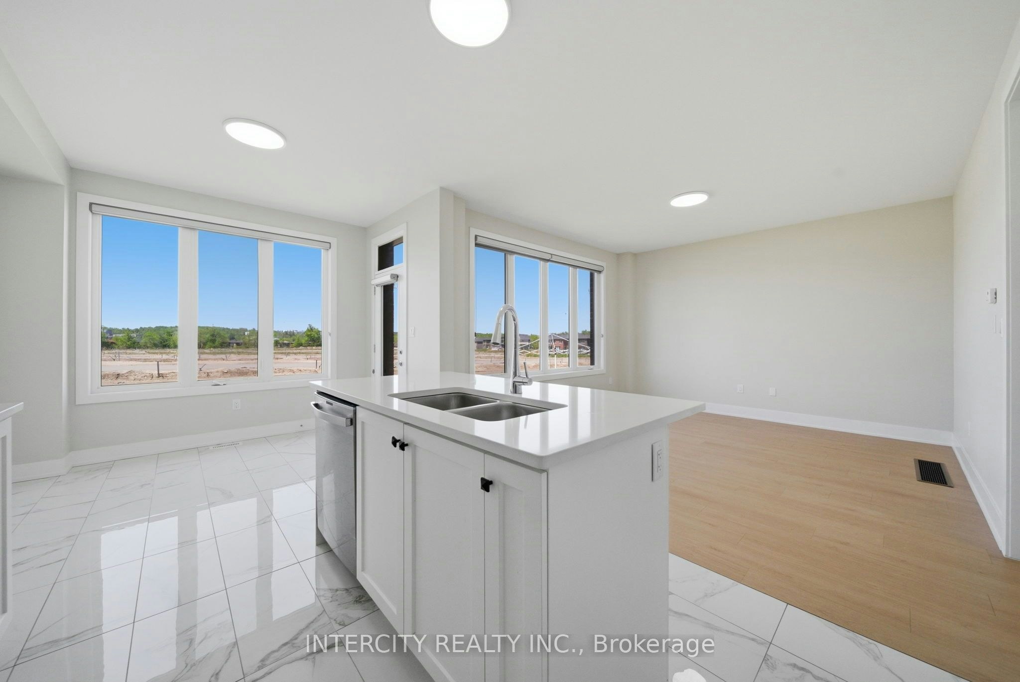 10 Kingsbury Trail, Barrie, ON, L9J 0W9 - 18