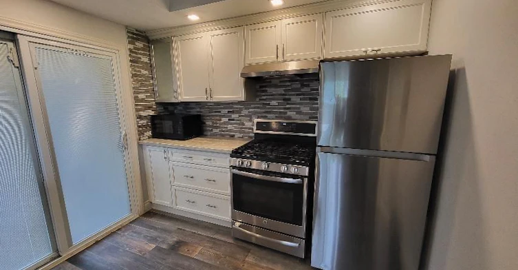 1-256 Dunlop Street W, Barrie, ON, P0A 1C0 - 2