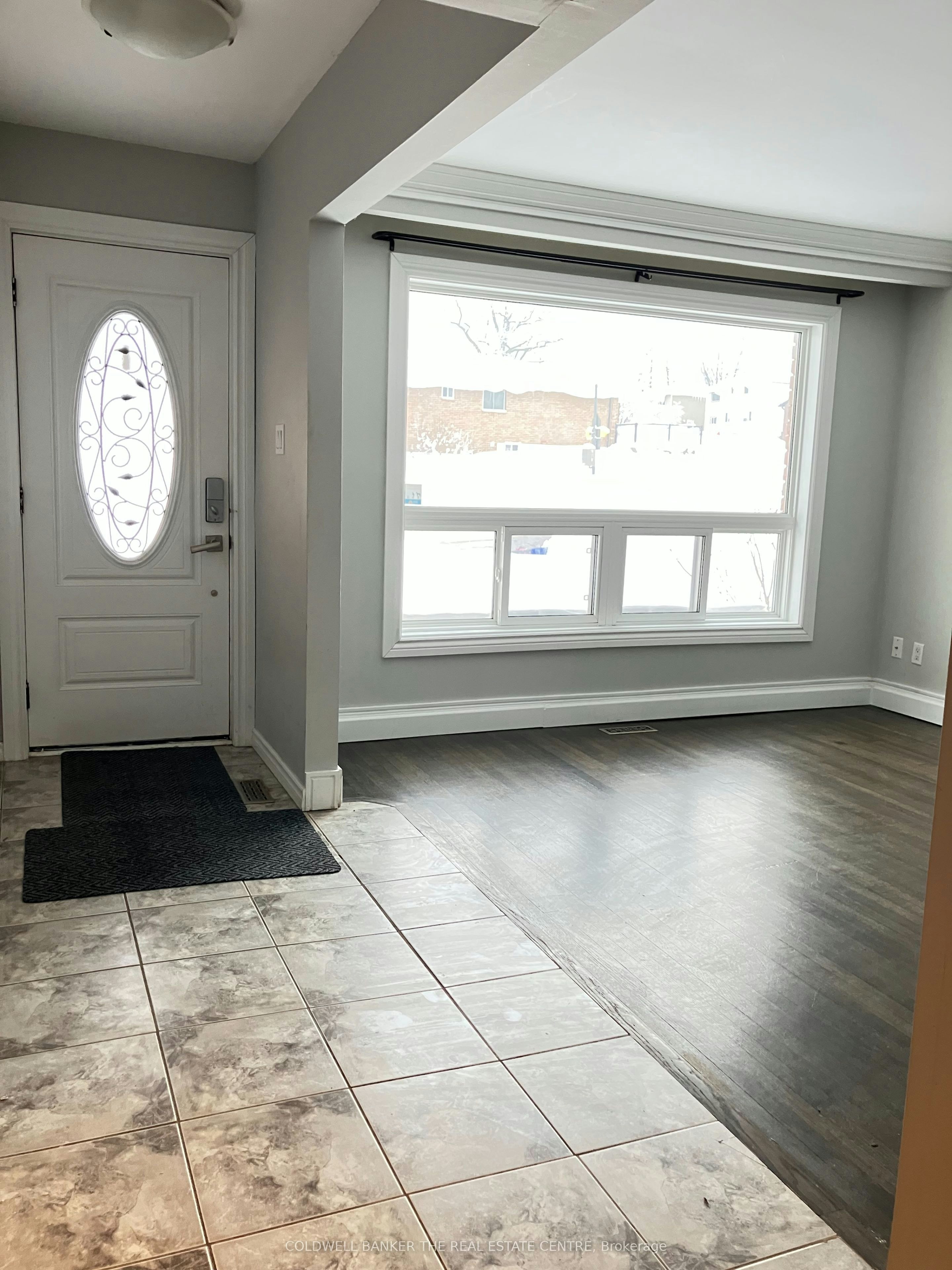 355 Leacock Drive, Barrie, ON, L4N 5S6 - 2