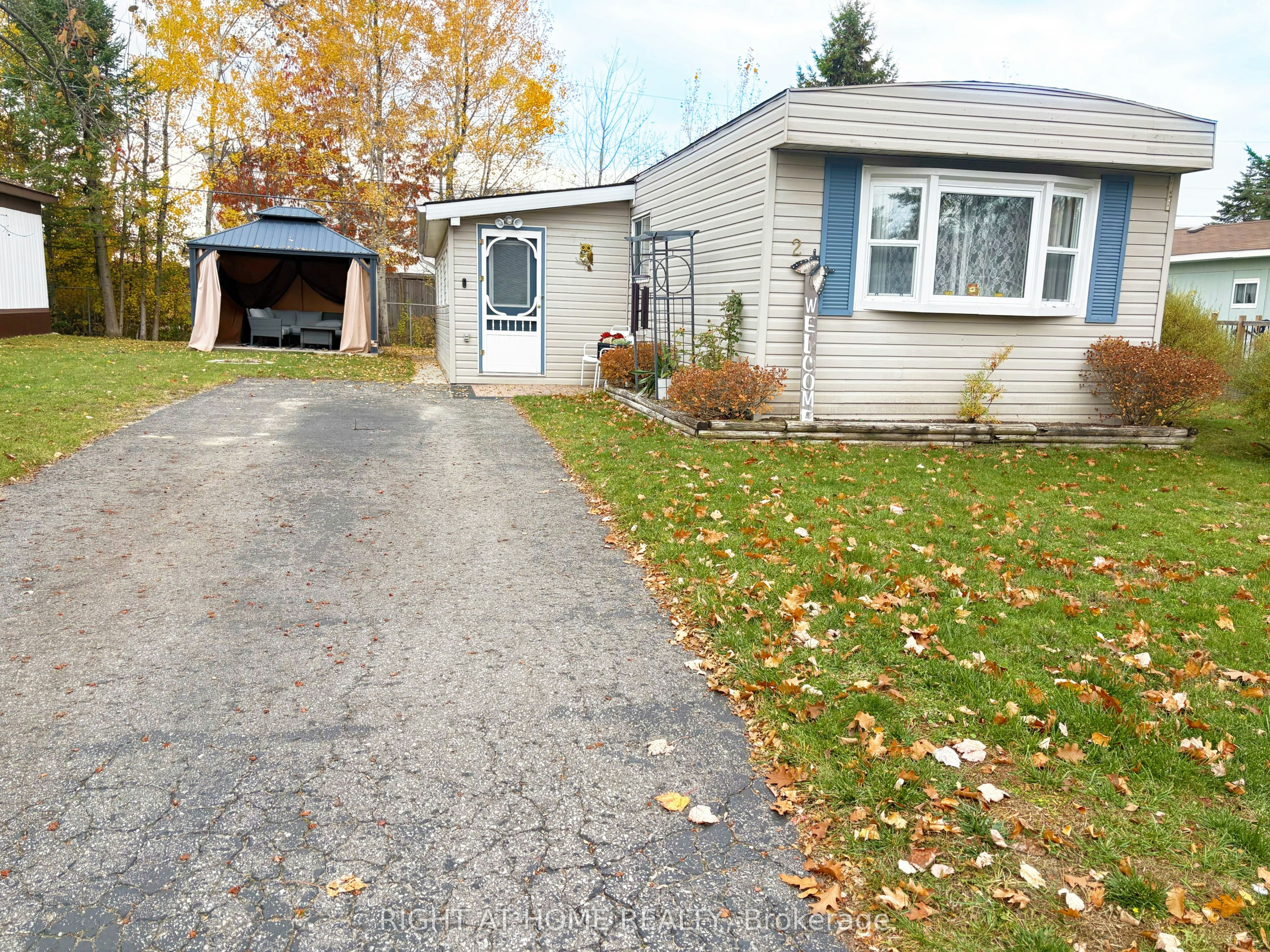 2 Georgian Glen Drive, Wasaga Beach, ON, L9Z 1K6