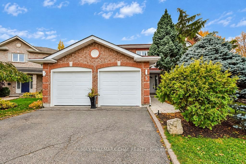 5 Mccutcheon Court, Barrie, ON, L4N 7C6