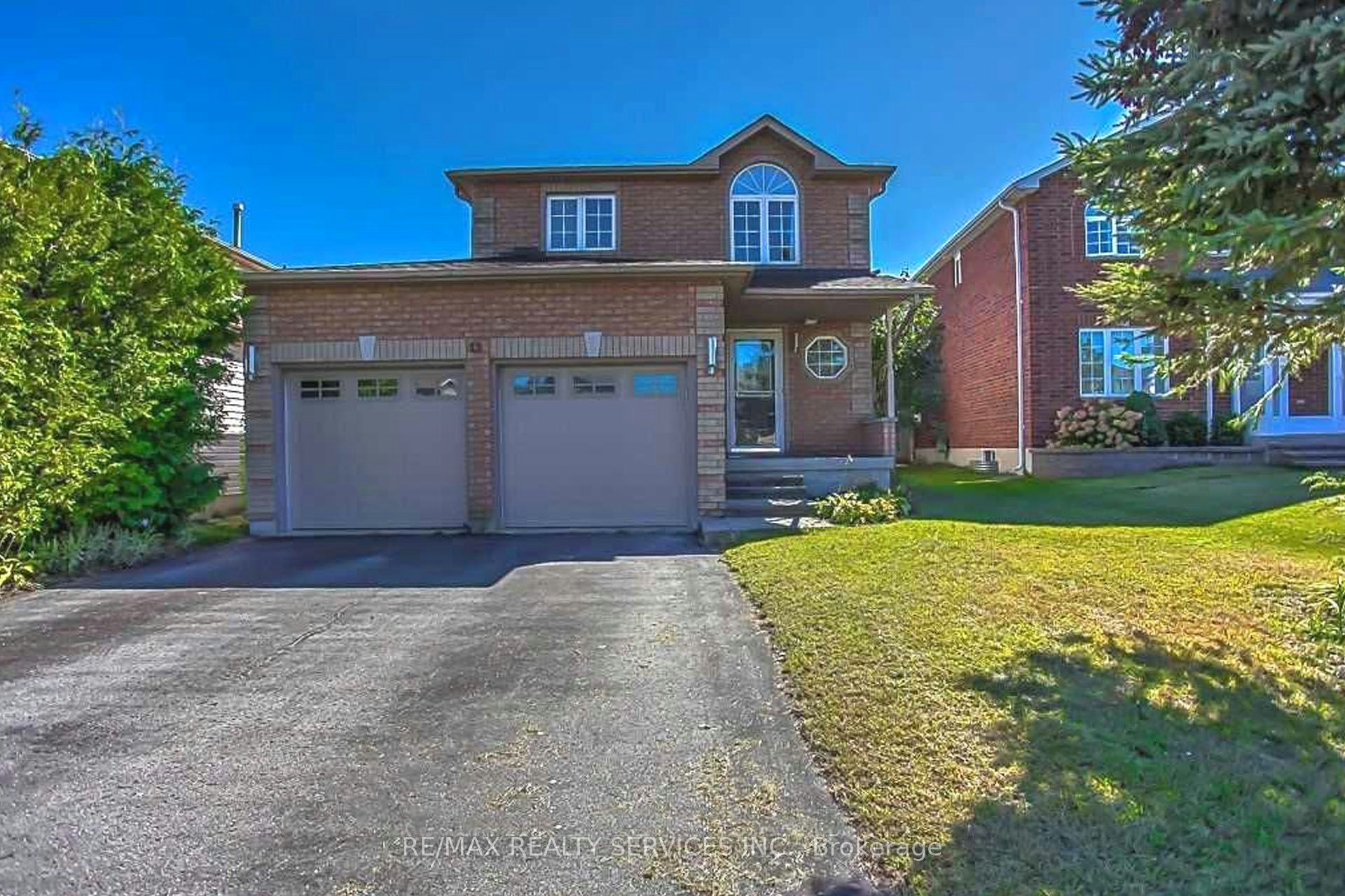13 White Elm Road, Barrie, ON, L4N 8S9