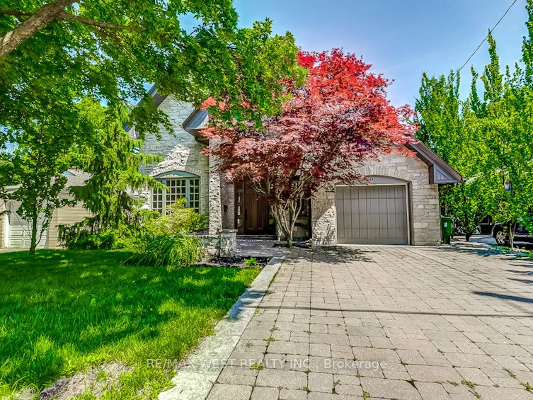 13 Riverlea Road, Toronto, ON, M9P 2B1