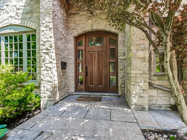 13 Riverlea Road, Toronto, ON, M9P 2B1 - 3