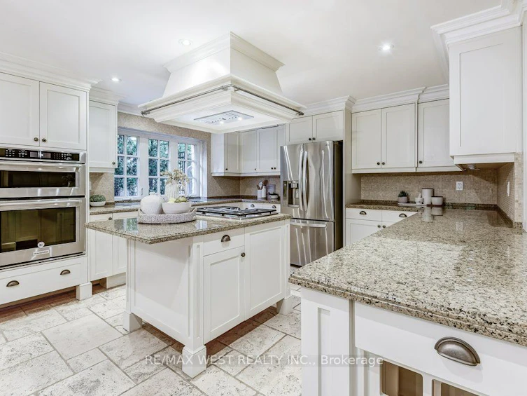 13 Riverlea Road, Toronto, ON, M9P 2B1 - 12