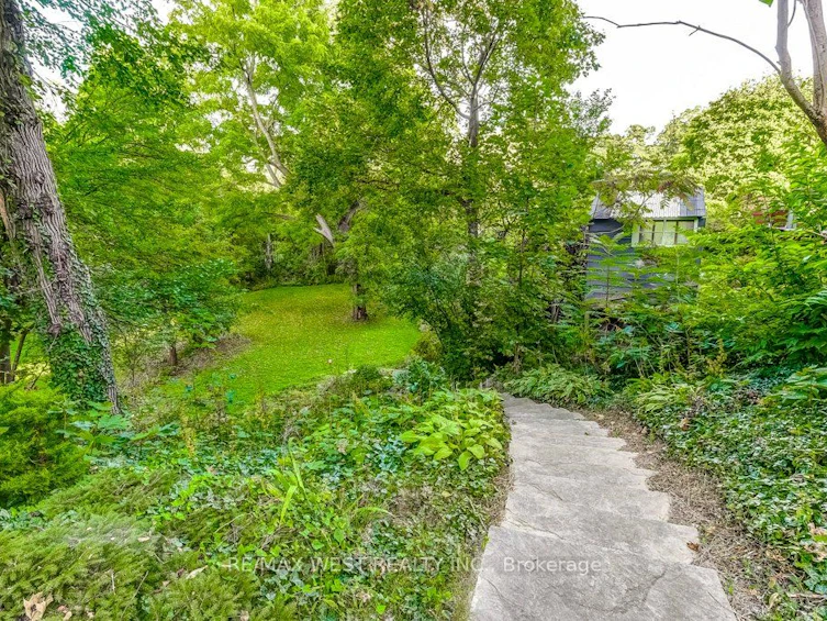 13 Riverlea Road, Toronto, ON, M9P 2B1 - 33