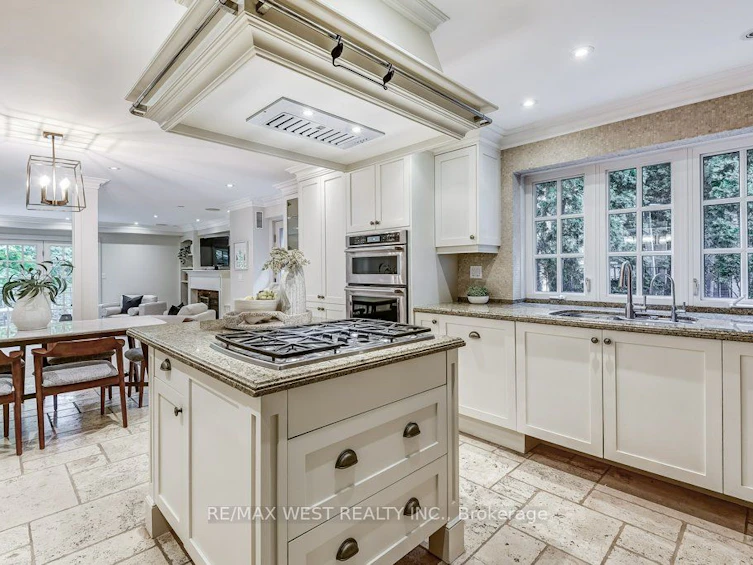13 Riverlea Road, Toronto, ON, M9P 2B1 - 13