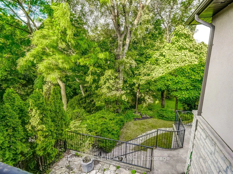 13 Riverlea Road, Toronto, ON, M9P 2B1 - 30