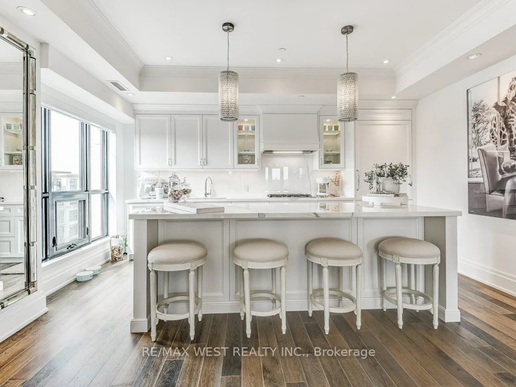 702-4 The Kingsway, Toronto, ON, M8X 2T1 - 6