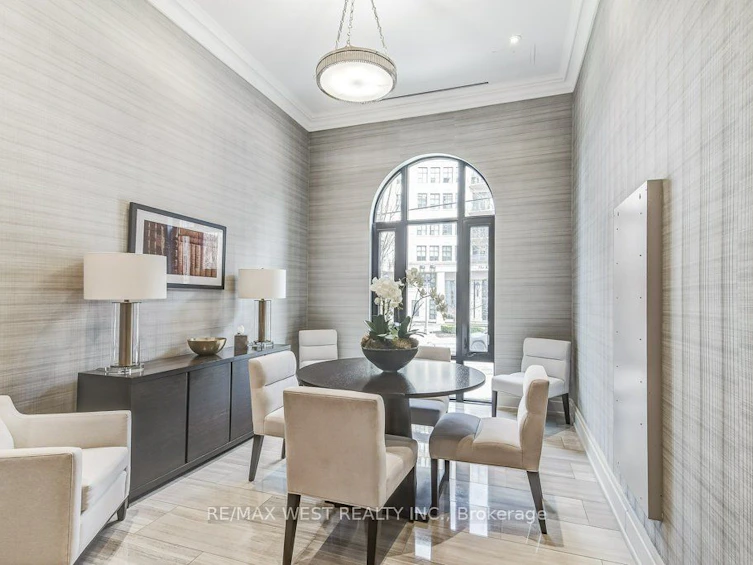702-4 The Kingsway, Toronto, ON, M8X 2T1 - 31