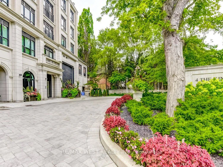 702-4 The Kingsway, Toronto, ON, M8X 2T1 - 32