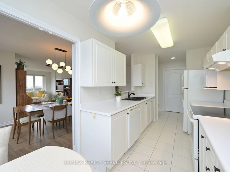 601-10 Dayspring Circ, Brampton, ON, L6P 1B9 - 12