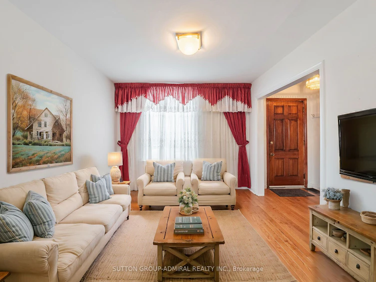 2 Gray Avenue, Toronto, ON, M6N 4S6 - 6