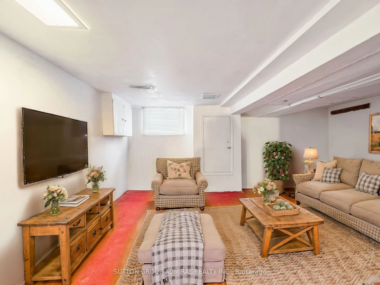 2 Gray Avenue, Toronto, ON, M6N 4S6 - 16