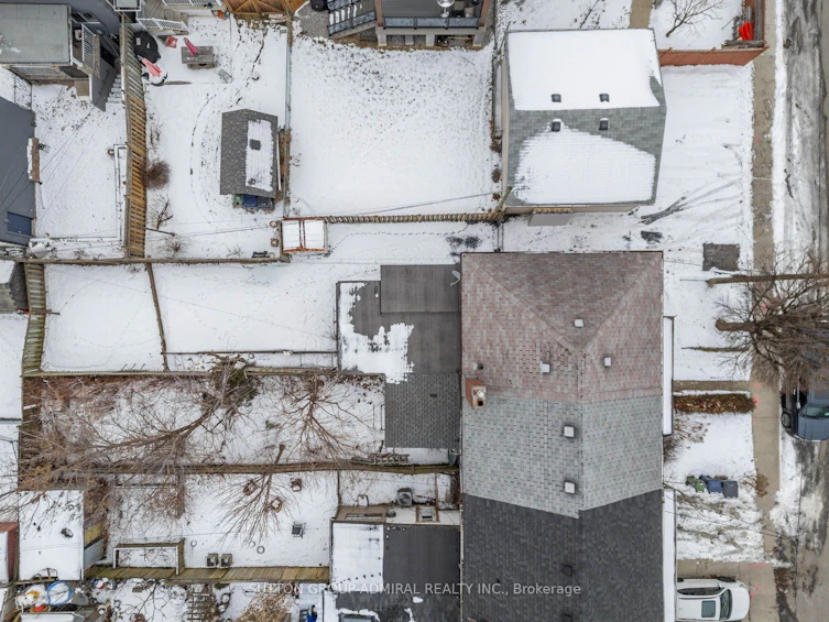 2 Gray Avenue, Toronto, ON, M6N 4S6 - 29