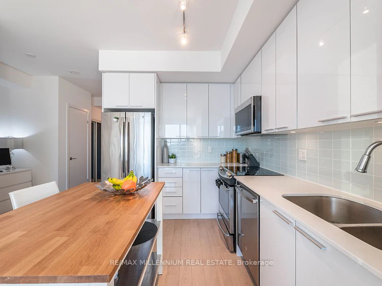 1408-10 Park Lawn Road, Toronto, ON, M8Y 3H8 - 3