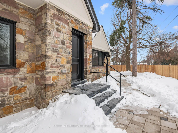 87 Delemere Avenue, Toronto, ON, M6N 1Z8 - 39