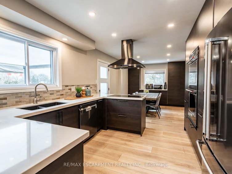 2142 Alconbury Crescent, Burlington, ON, L7P 3C4 - 11