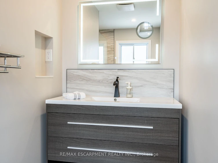 2142 Alconbury Crescent, Burlington, ON, L7P 3C4 - 23