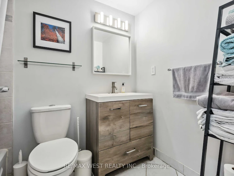 1701-10 Martha Eaton Way, Toronto, ON, M6M 5B3 - 19
